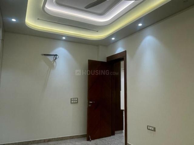 4 BHK Independent Builder Floor in Anand Vihar for resale New Delhi. The reference number is 20329987