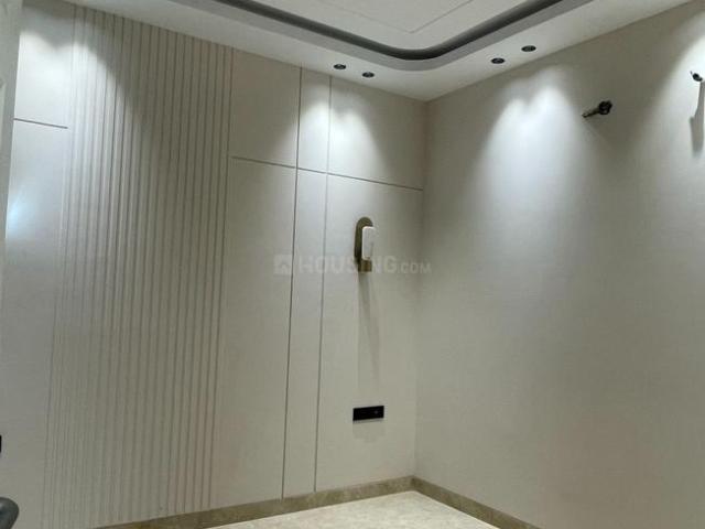 4 BHK Independent Builder Floor in Anand Vihar for resale New Delhi. The reference number is 20330663