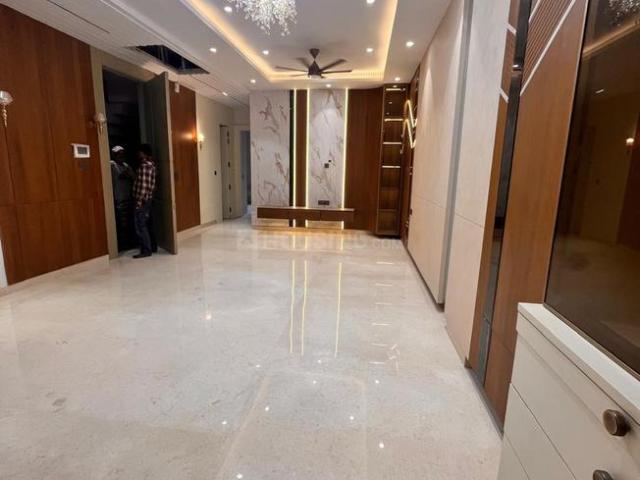 4 BHK Independent Builder Floor in Anand Vihar for resale New Delhi. The reference number is 20653285