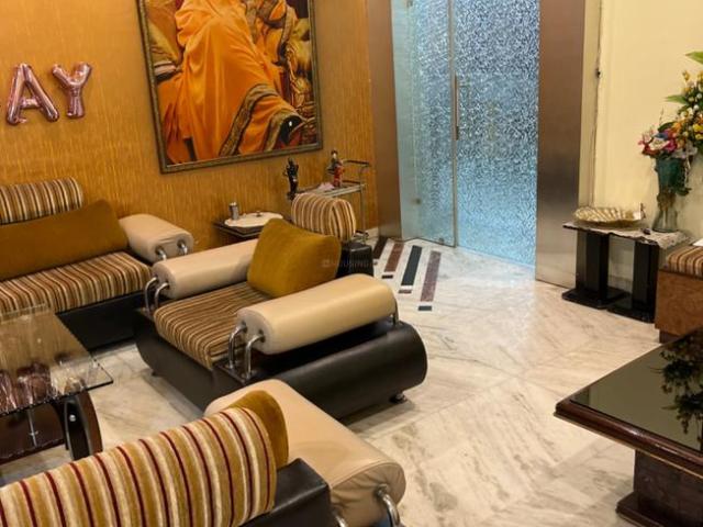 4 BHK Independent Builder Floor in Anand Vihar for resale New Delhi. The reference number is 9380544