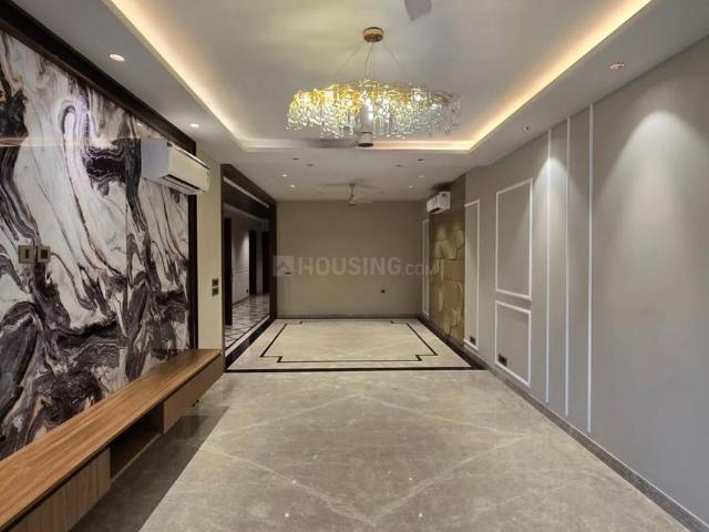 4 BHK Independent Builder Floor in Ashok Vihar for resale New Delhi. The reference number is 19824427