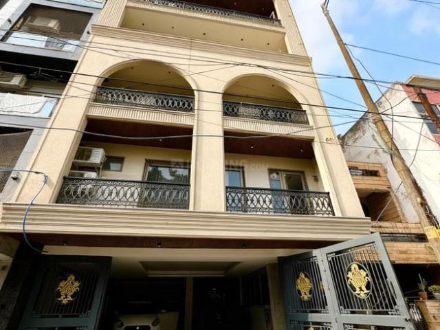 4 BHK Independent Builder Floor in Ashok Vihar for resale New Delhi. The reference number is 20952423