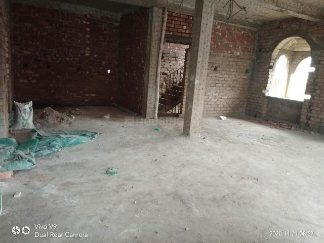 4 BHK Independent Builder Floor in Baguiati for resale Kolkata. The reference number is 15725053
