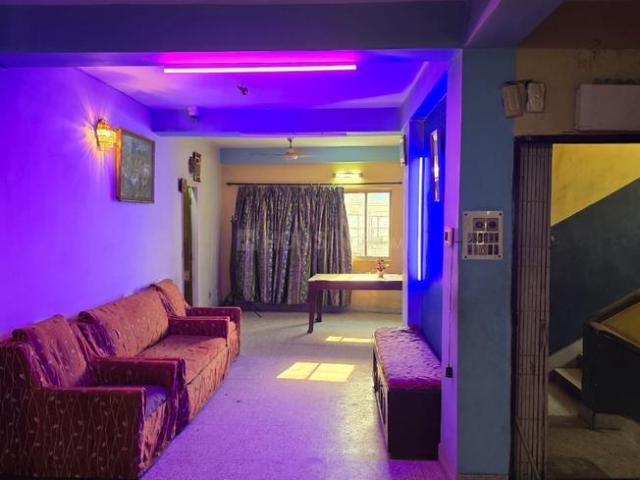 4 BHK Independent Builder Floor in Behala for resale Kolkata. The reference number is 14879110
