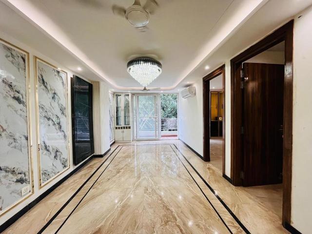 4 BHK Independent Builder Floor in Chittaranjan Park for rent New Delhi. The reference number is 20696494