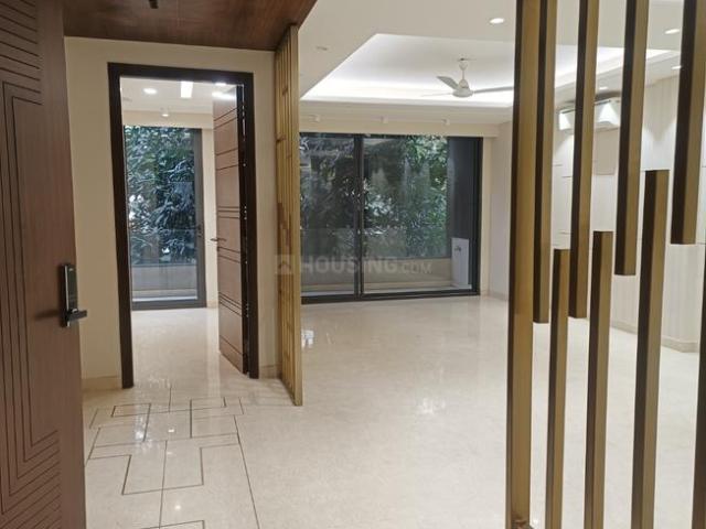 4 BHK Independent Builder Floor in Chittaranjan Park for rent New Delhi. The reference number is 20877980