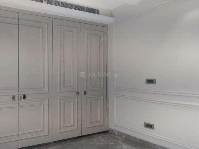 4 BHK Independent Builder Floor in Chittaranjan Park for resale New Delhi. The reference number is 20013669