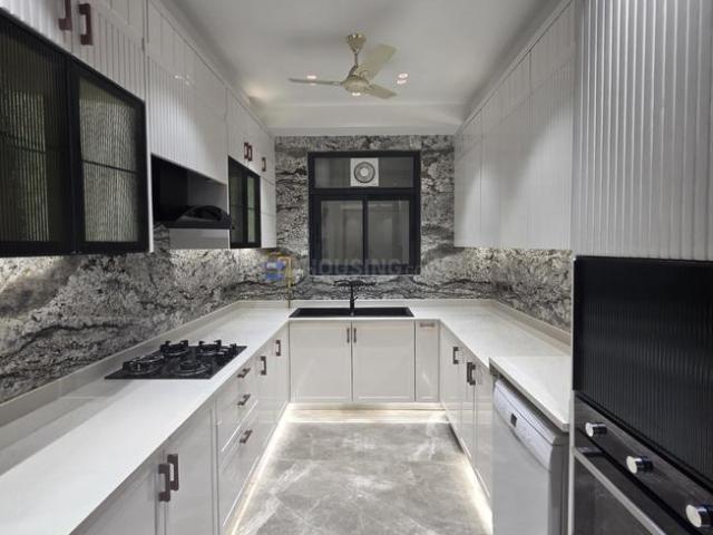 4 BHK Independent Builder Floor in Chittaranjan Park for resale New Delhi. The reference number is 20790780