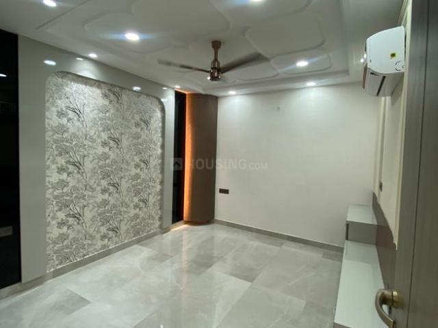 4 BHK Independent Builder Floor in Dwarka Mor for resale New Delhi. The reference number is 20465667