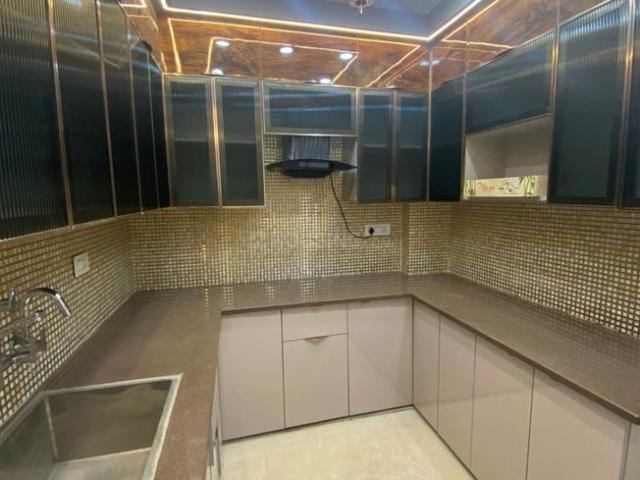 4 BHK Independent Builder Floor in Dwarka Mor for resale New Delhi. The reference number is 20159221