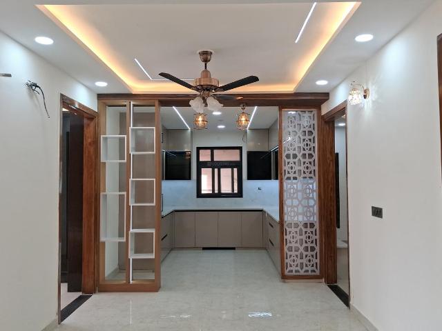 4 BHK Independent Builder Floor in Deenpur for resale New Delhi. The reference number is 18198477
