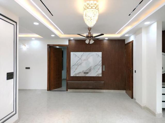 4 BHK Independent Builder Floor in Deenpur for resale New Delhi. The reference number is 19510587