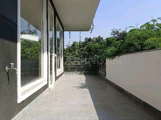 4 BHK Independent Builder Floor in Defence Colony for rent New Delhi. The reference number is 19761846