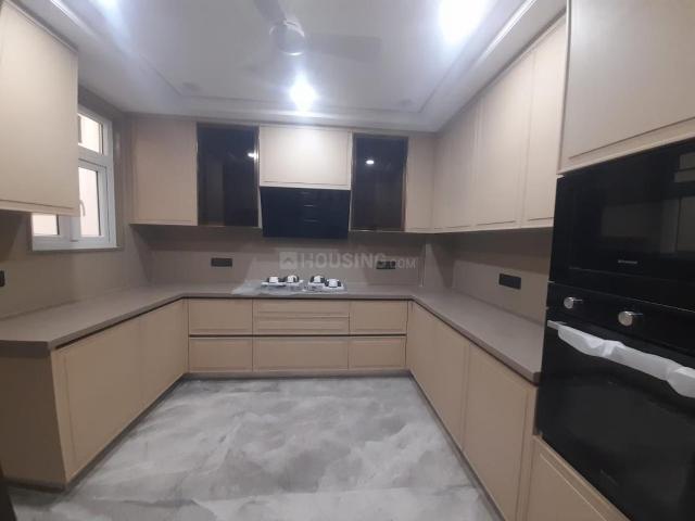 4 BHK Independent Builder Floor in Defence Colony for resale New Delhi. The reference number is 20407296