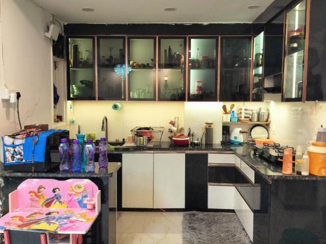 4 BHK Independent Builder Floor in Dera Mandi for resale New Delhi. The reference number is 18528260