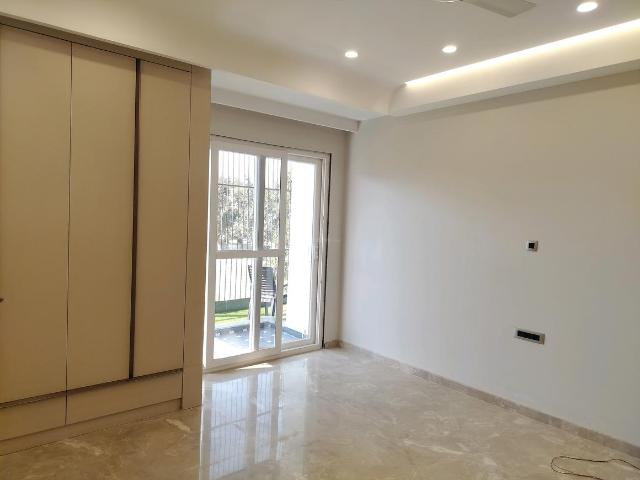4 BHK Independent Builder Floor in DLF Phase 4 for rent Gurgaon. The reference number is 18922688