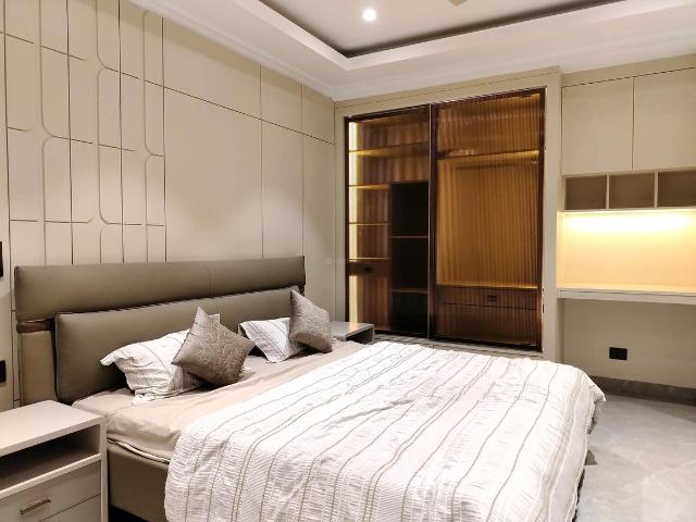 4 BHK Independent Builder Floor in DLF Phase 4 for rent Gurgaon. The reference number is 20697638