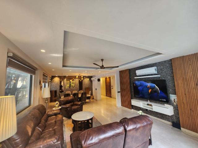 4 BHK Independent Builder Floor in DLF Phase 4 for rent Gurgaon. The reference number is 20714882