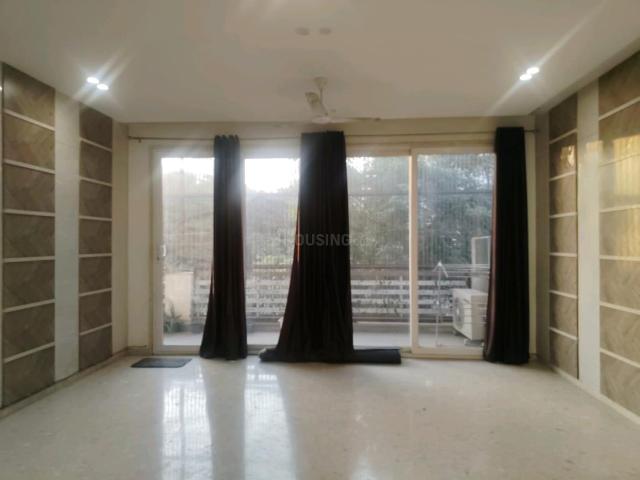 4 BHK Independent Builder Floor in DLF Phase 4 for rent Gurgaon. The reference number is 20896066