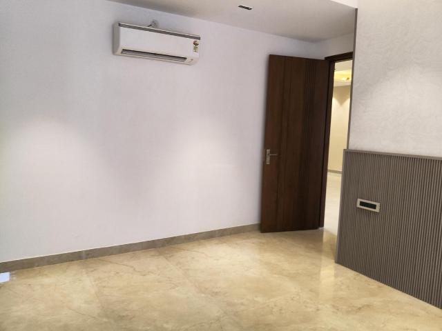4 BHK Independent Builder Floor in DLF Phase 4 for resale Gurgaon. The reference number is 18786666