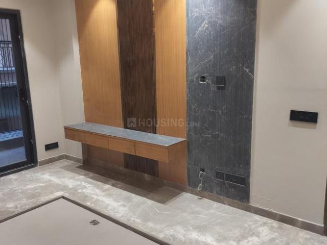 4 BHK Independent Builder Floor in DLF Phase 4 for resale Gurgaon. The reference number is 19961319