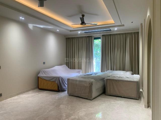 4 BHK Independent Builder Floor in DLF Phase 5 for rent Gurgaon. The reference number is 17079339