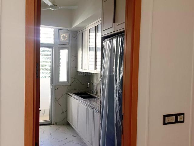 4 BHK Independent Builder Floor in DLF Phase 5 for rent Gurgaon. The reference number is 19893628