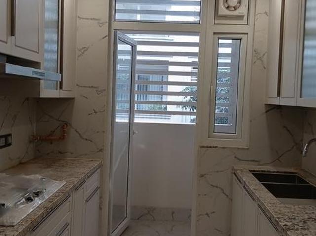 4 BHK Independent Builder Floor in DLF Phase 5 for rent Gurgaon. The reference number is 19192507