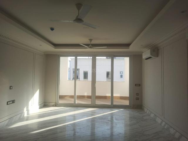 4 BHK Independent Builder Floor in DLF Phase 5 for rent Gurgaon. The reference number is 20397699