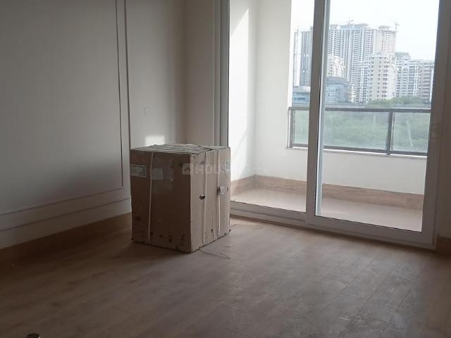 4 BHK Independent Builder Floor in DLF Phase 5 for resale Gurgaon. The reference number is 18733618