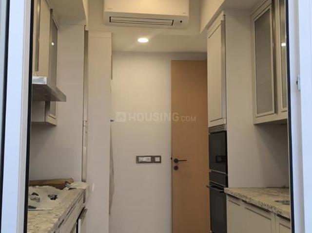 4 BHK Independent Builder Floor in DLF Phase 5 for resale Gurgaon. The reference number is 19206045