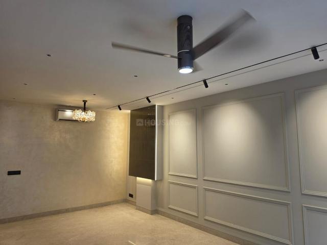 4 BHK Independent Builder Floor in DLF Phase 1 for rent Gurgaon. The reference number is 18582254