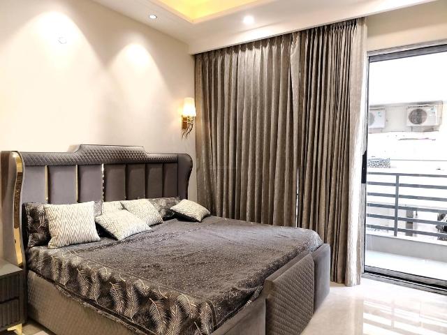 4 BHK Independent Builder Floor in DLF Phase 1 for rent Gurgaon. The reference number is 19562704