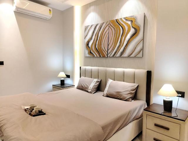 4 BHK Independent Builder Floor in DLF Phase 1 for rent Gurgaon. The reference number is 19914402