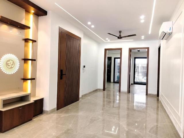 4 BHK Independent Builder Floor in DLF Phase 1 for resale Gurgaon. The reference number is 18162519