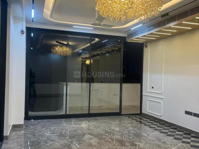 4 BHK Independent Builder Floor in DLF Phase 1 for resale Gurgaon. The reference number is 18176958