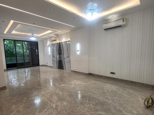 4 BHK Independent Builder Floor in DLF Phase 1 for resale Gurgaon. The reference number is 18207146