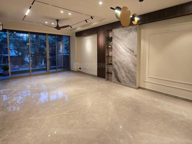 4 BHK Independent Builder Floor in DLF Phase 1 for resale Gurgaon. The reference number is 19377992