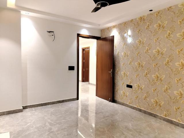 4 BHK Independent Builder Floor in DLF Phase 2 for rent Gurgaon. The reference number is 18904273