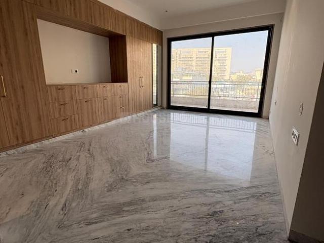 4 BHK Independent Builder Floor in DLF Phase 2 for rent Gurgaon. The reference number is 19853064