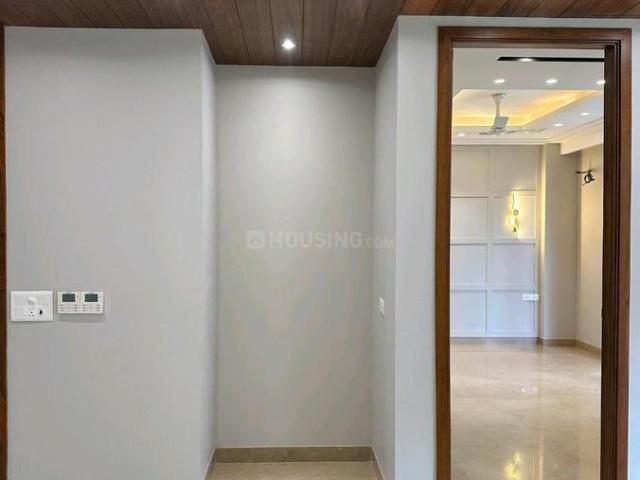 4 BHK Independent Builder Floor in DLF Phase 2 for rent Gurgaon. The reference number is 19942104