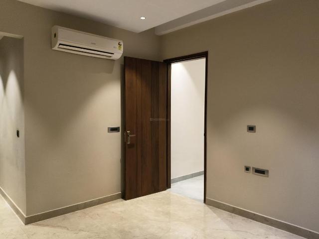 4 BHK Independent Builder Floor in DLF Phase 2 for rent Gurgaon. The reference number is 20031945
