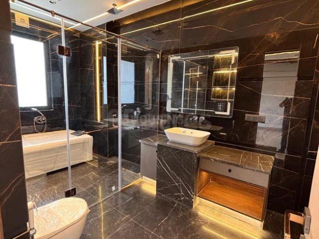 4 BHK Independent Builder Floor in DLF Phase 2 for rent Gurgaon. The reference number is 20190167