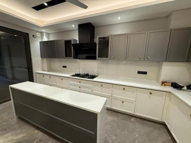4 BHK Independent Builder Floor in DLF Phase 2 for rent Gurgaon. The reference number is 20238823