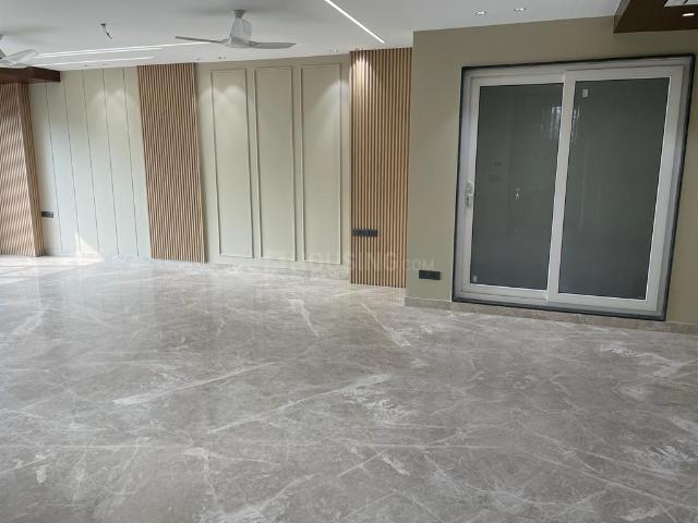 4 BHK Independent Builder Floor in DLF Phase 2 for resale Gurgaon. The reference number is 12604271