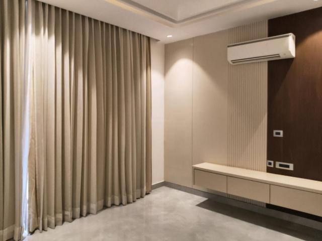 4 BHK Independent Builder Floor in DLF Phase 2 for resale Gurgaon. The reference number is 16819994