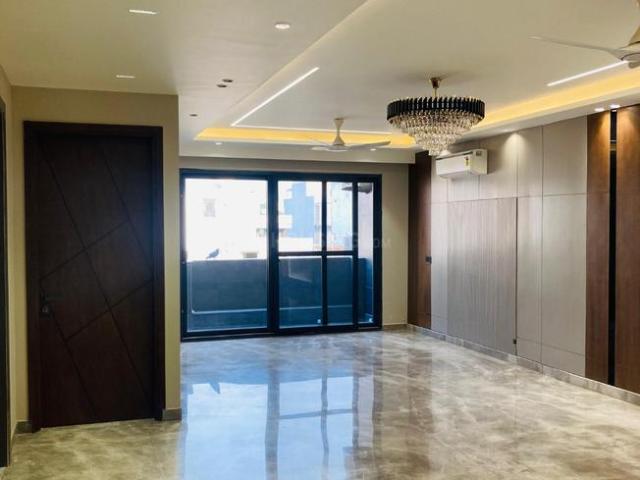 4 BHK Independent Builder Floor in DLF Phase 2 for resale Gurgaon. The reference number is 18225241