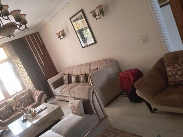 4 BHK Independent Builder Floor in DLF Phase 2 for resale Gurgaon. The reference number is 19119583