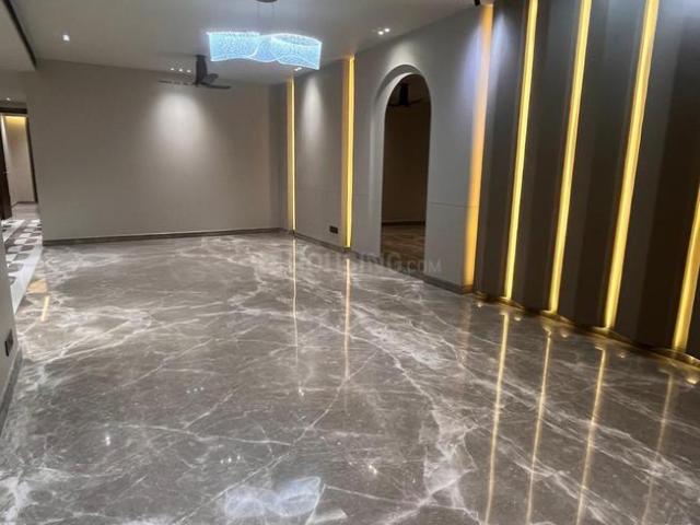 4 BHK Independent Builder Floor in DLF Phase 2 for resale Gurgaon. The reference number is 19972032