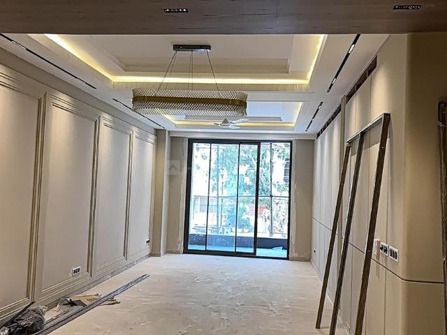 4 BHK Independent Builder Floor in DLF Phase 2 for resale Gurgaon. The reference number is 20044168